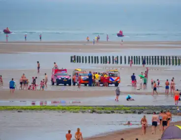 Persoon te water zorgt voor grote zoekactie