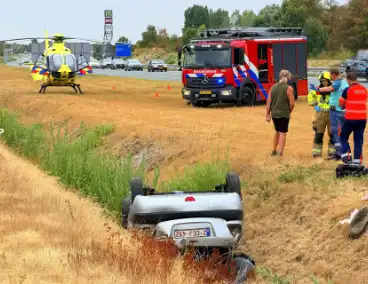Auto eindigt in sloot na ongeval