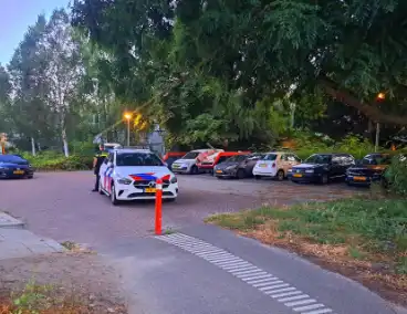 Auto klemgereden door politie, inzittenden op de vlucht