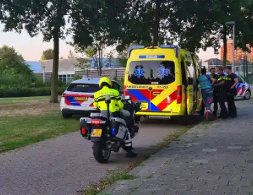 Jongedame komt in water terecht