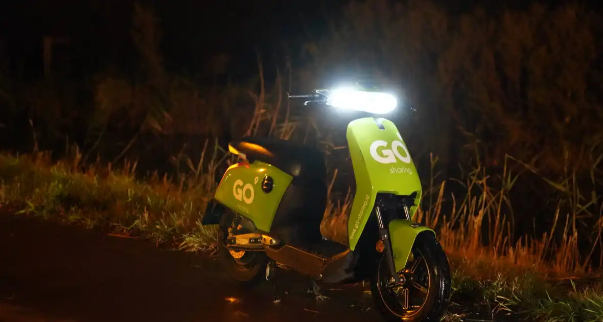 Scooter aangetroffen bij waterkant - Foto 5