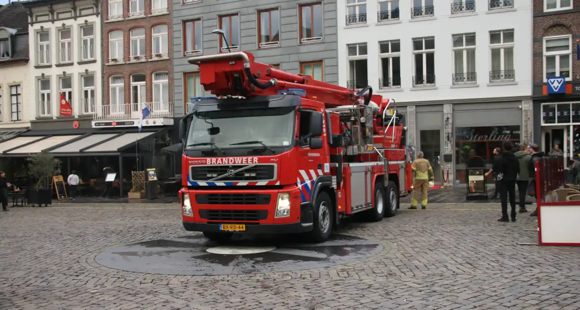 Grote uitslaande brand in appartement - Foto 2