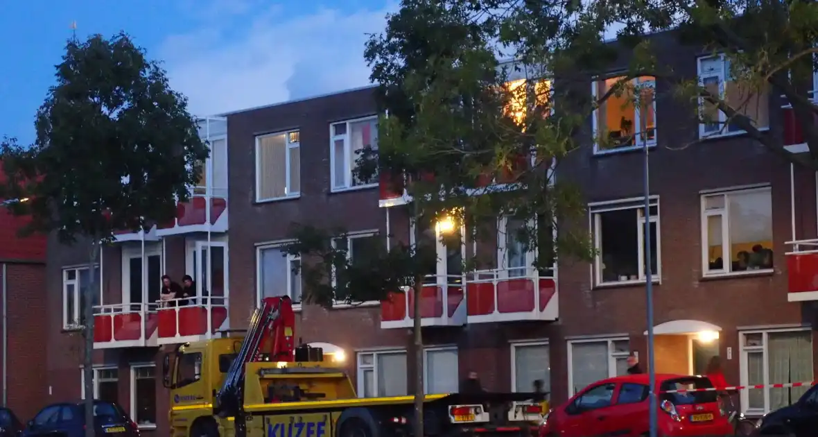 Automobilist rijdt personenauto het water in - Foto 3