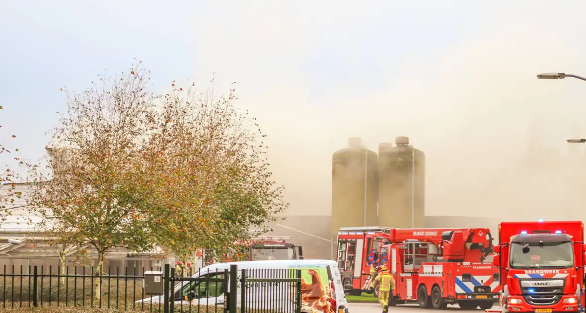 Brand in leegstaande kippenstal