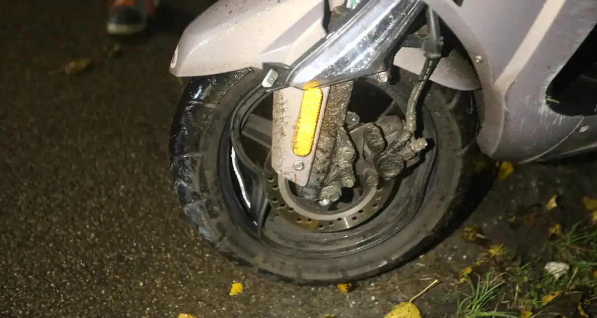 Scooterrijder gewond bij eenzijdig ongeval - Foto 1