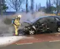 Auto zwaar beschadigd door brand