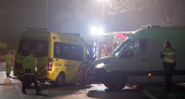 Drie slachtoffers overleden door ongeval tussen ambulance en personenauto