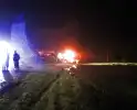Automobilist raakt met auto van de weg en belandt in sloot