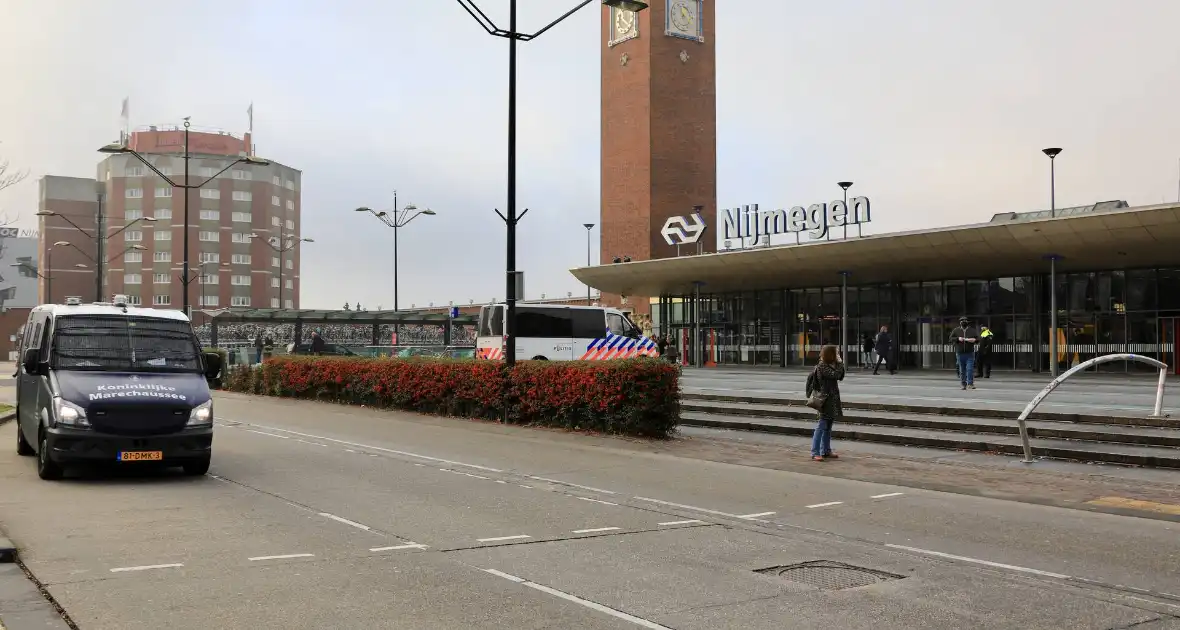 Nijmegen hermetisch afgesloten na noodverordening - Foto 6