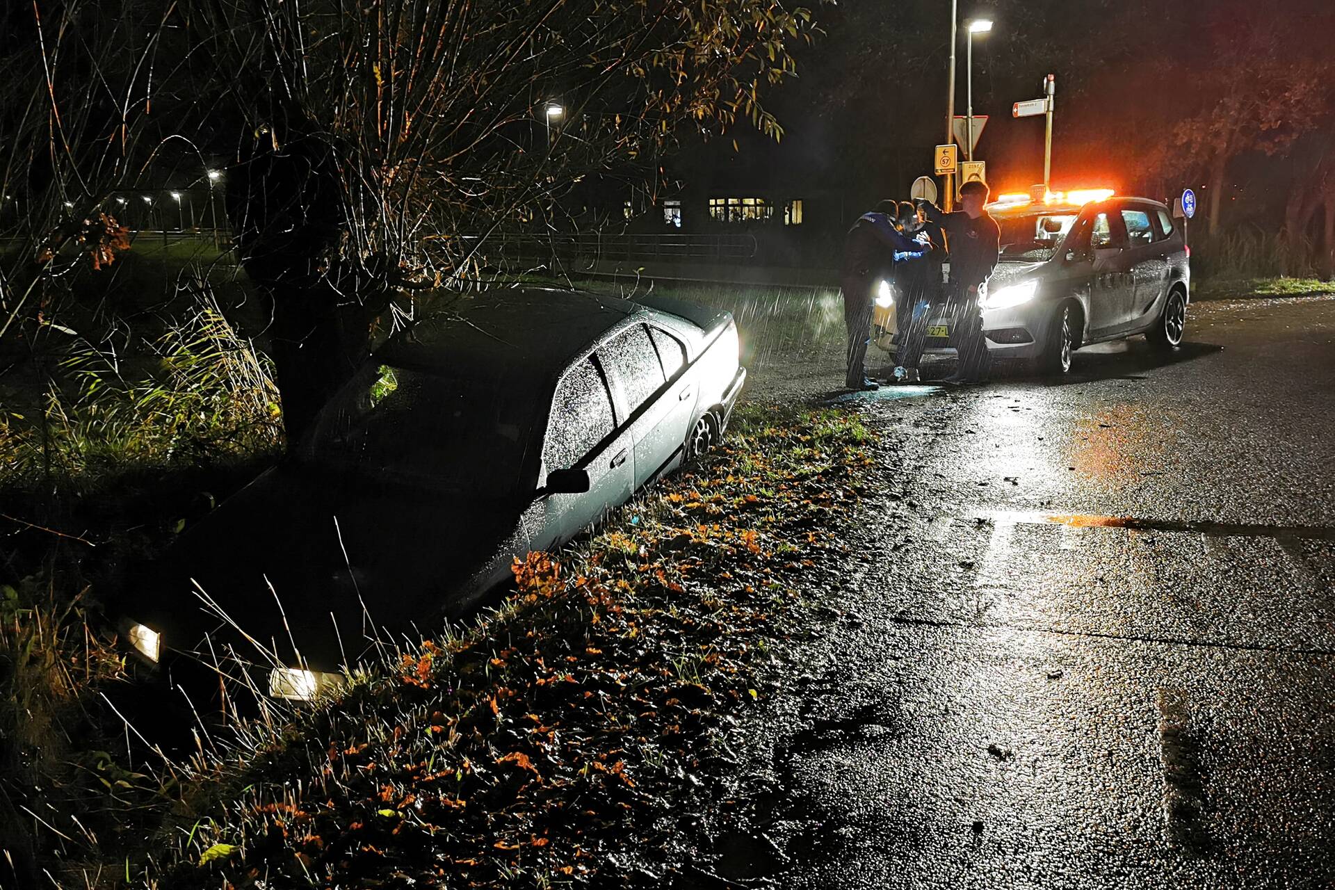 Auto In De Sloot | 112-nu.nl