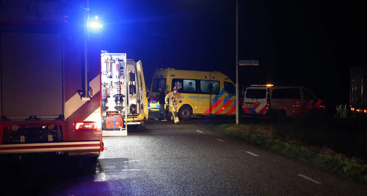 Gewonden bij aanrijding tussen tractor en auto - Foto 6