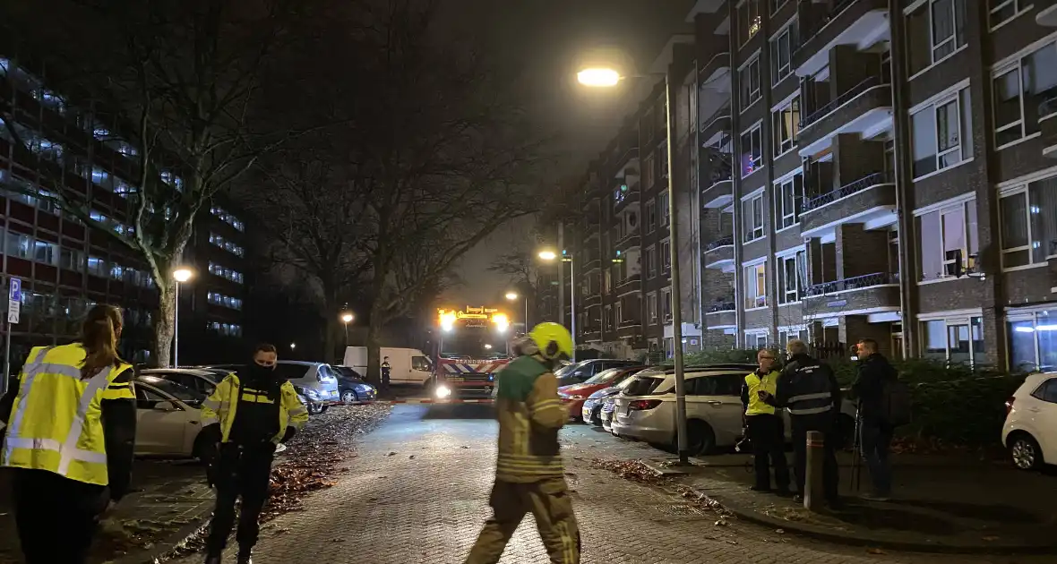 Kind gewond bij grote brand in flat - Foto 7