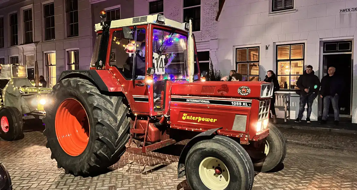 Lichtjesroute met 50 tractoren door Schouwen-Duiveland - Foto 1