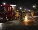 Spuitbus met WD40 in brand gestoken