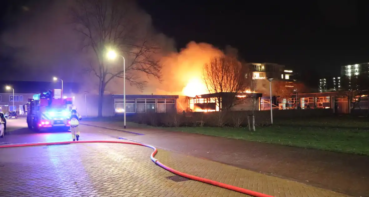 Uitslaande brand in buurthuis - Foto 3