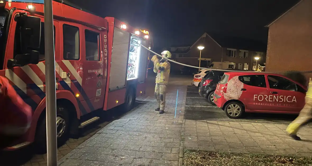 Brandweer blust buitenbrand - Foto 4