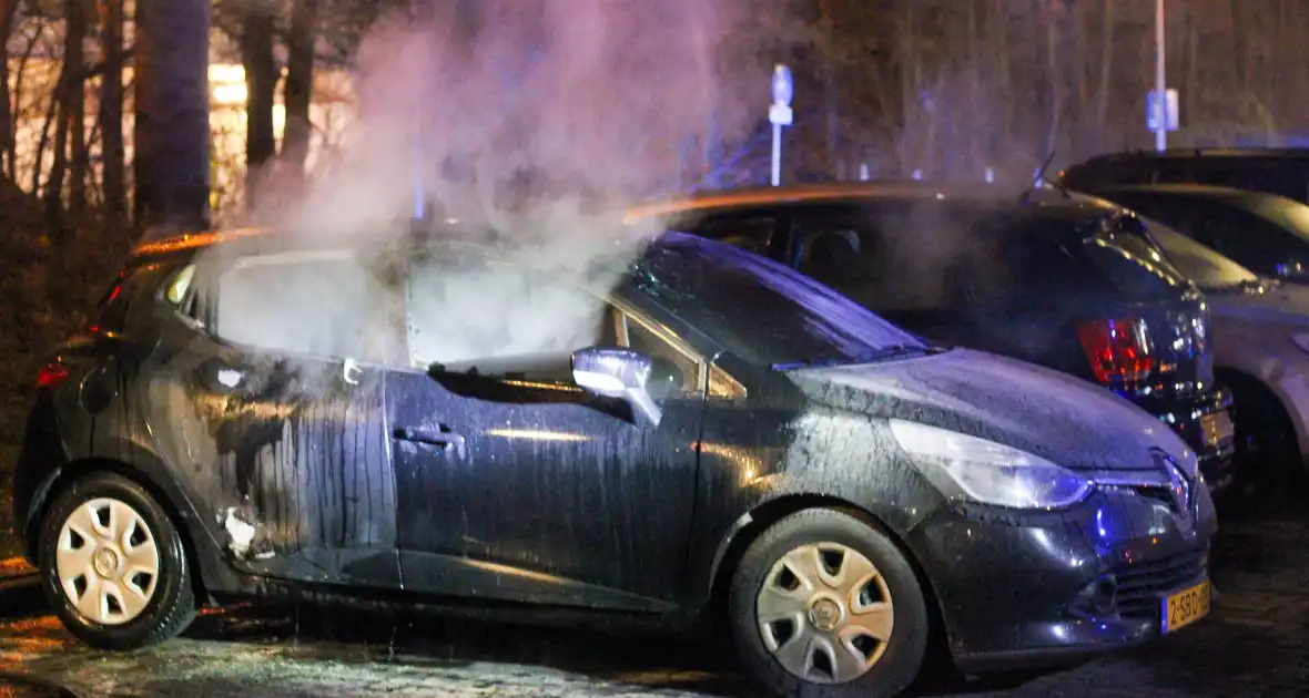 Personenauto volledig uitgebrand - Foto 1