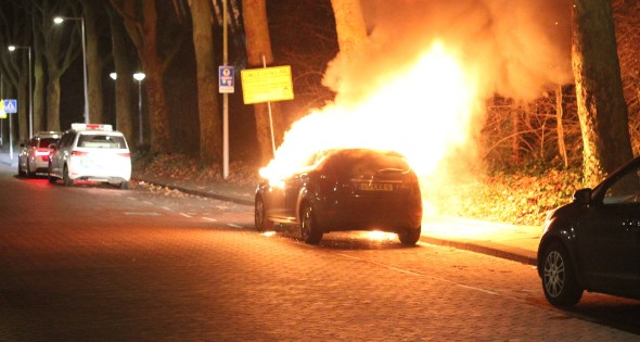 Explosies door brand in personenauto