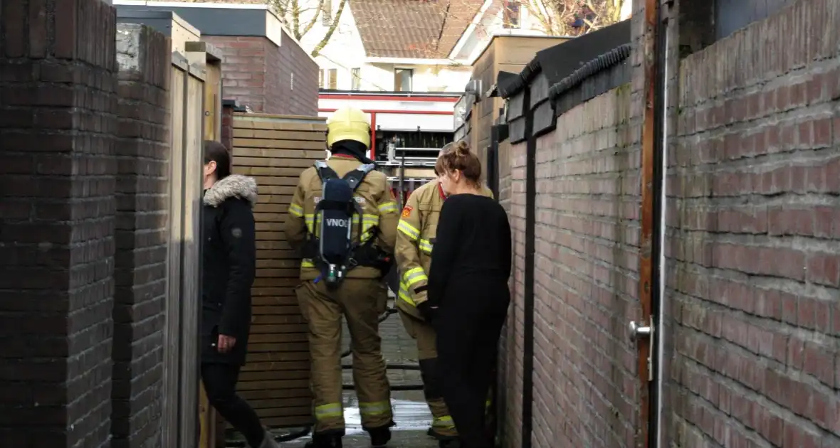 Brand ontstaan in schuur - Foto 1