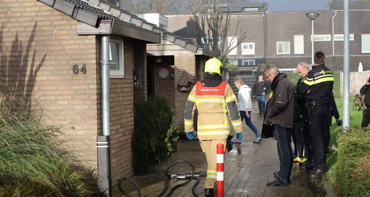 Veel rook bij brand in schoorsteen - Foto 3