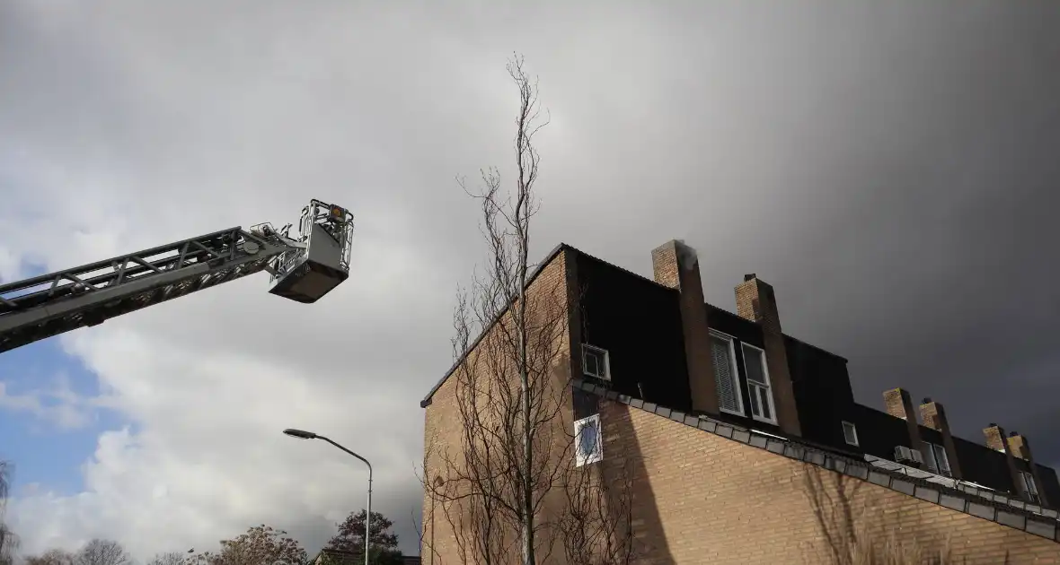 Veel rook bij brand in schoorsteen - Foto 5