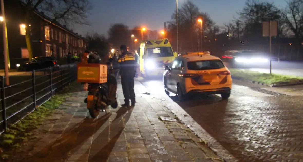 Twee maaltijd bezorgers met elkaar in botsing - Foto 2