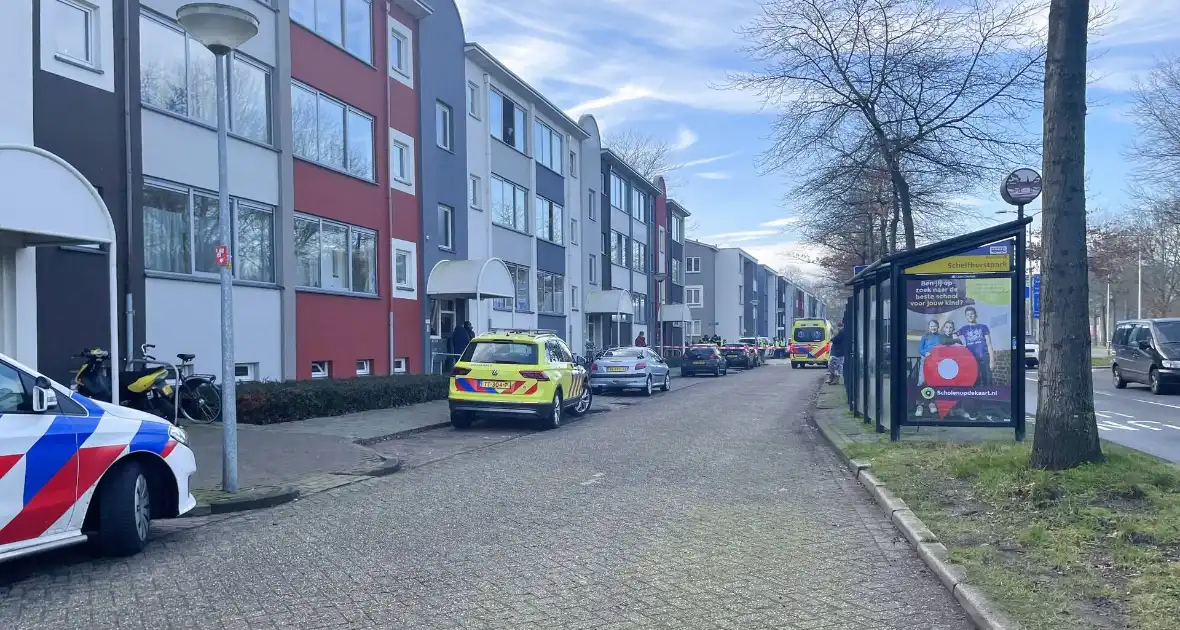 Een gewonden bij steekpartij in woning - Foto 1