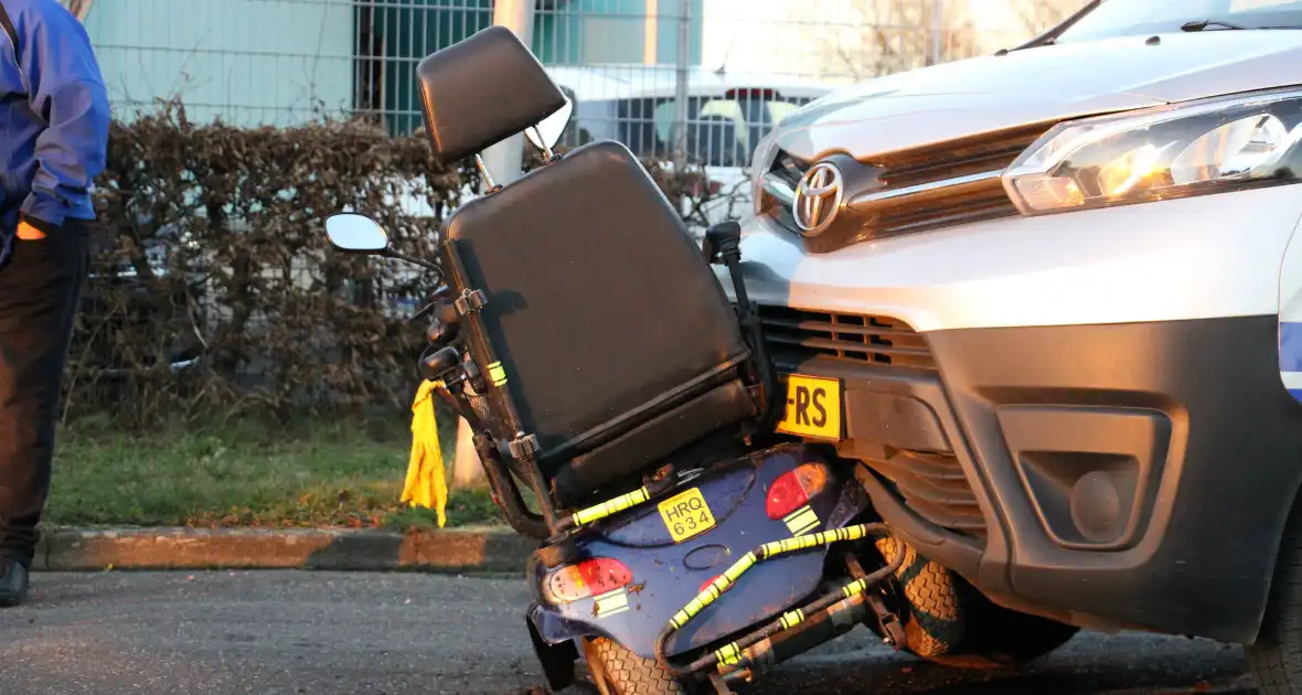 Persoon op scootmobiel gewond na ongeval - Foto 5