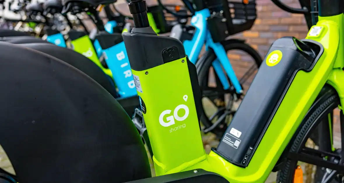 Go Sharing e-bikes klaar voor gebruik