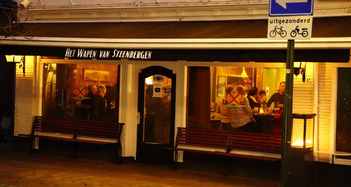 Cafés openen deuren uit protest - Foto 8