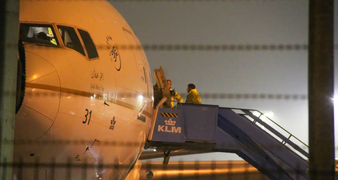 Mist op Eindhoven Airport zorgt voor vastzittende Dakar-deelnemers in vliegtuig - Foto 4