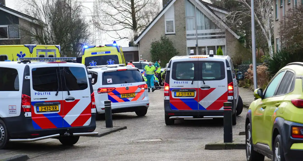 Vrouw overleden na steekpartij - Foto 5