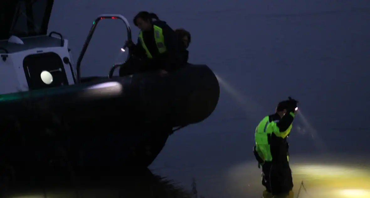 Politie verricht zoektocht in water door tas met menselijke schedels - Foto 1