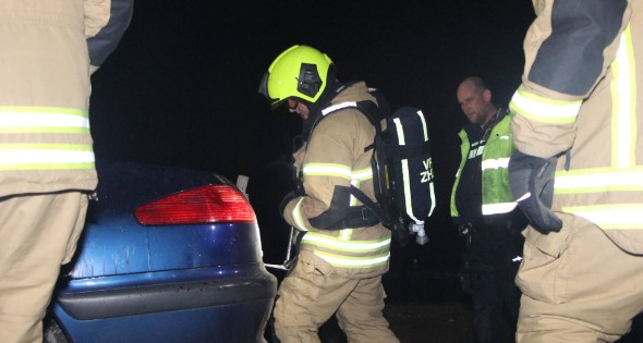 Voertuig vliegt in brand na wilde achtervolging - Afbeelding 9
