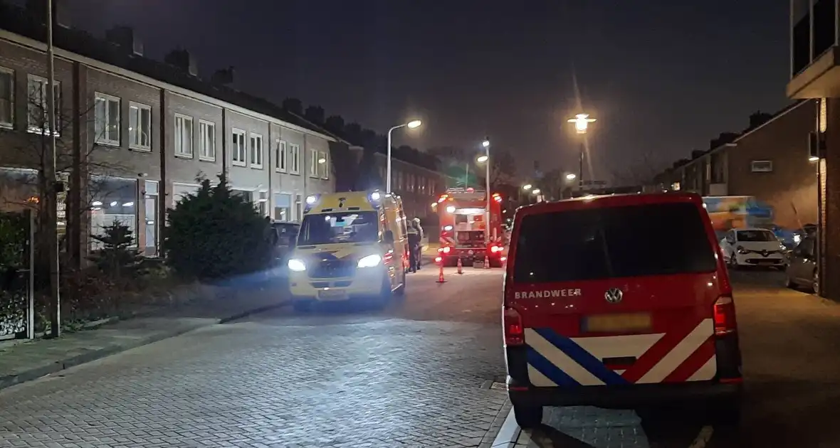 Auto crasht tegen woning - Foto 2