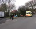 Motorrijder gewond bij aanrijding met busje