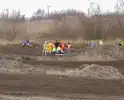 Twee motorcrosser zwaargewond bij botsing