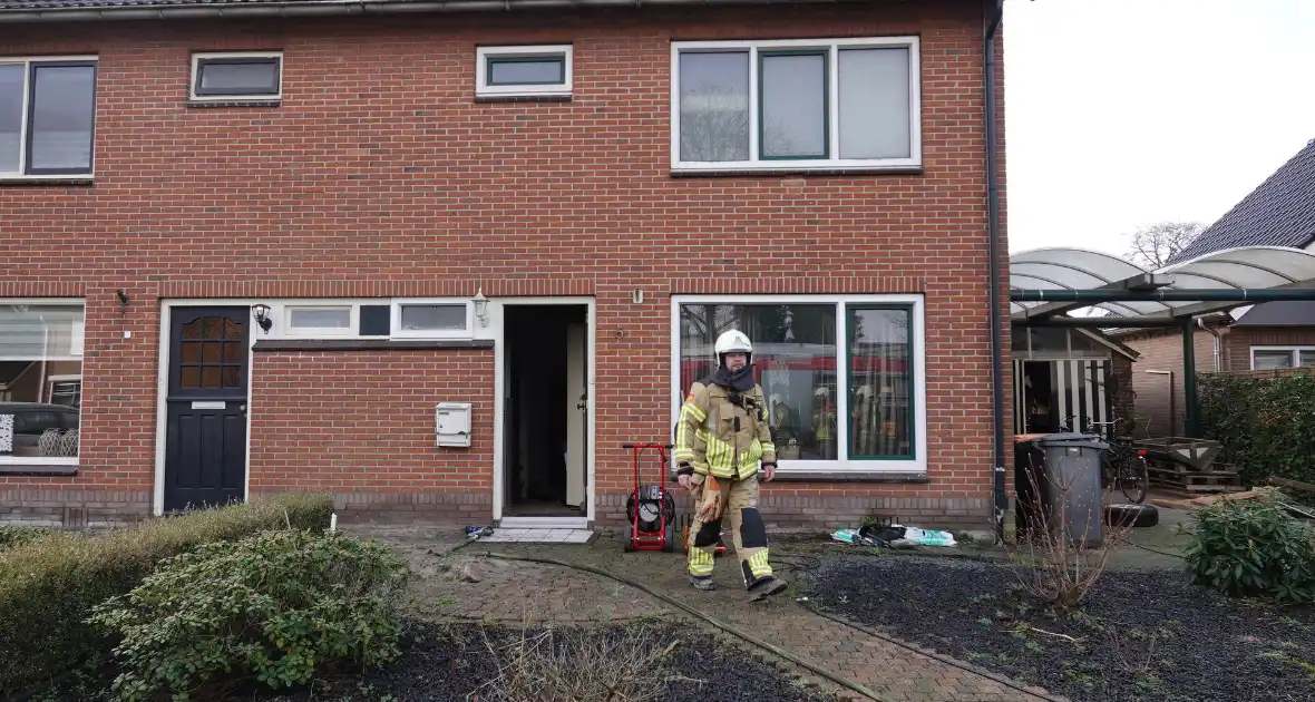 Kortsluiting zorgt voor brand in koffie apparaat - Foto 1