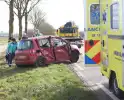 Automobilist gewond na crash tegen meerdere bomen
