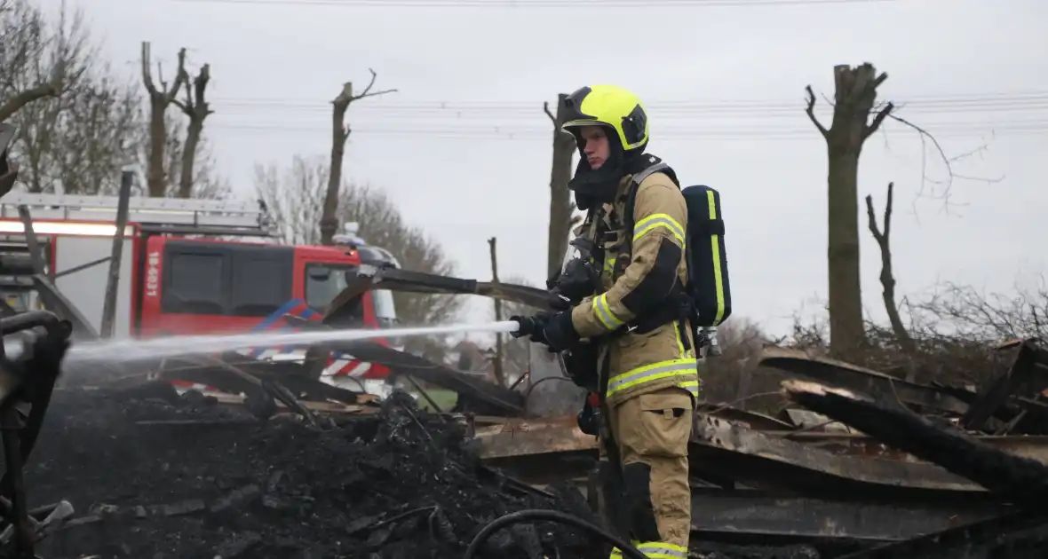 Grote brand verwoest schuur - Foto 3