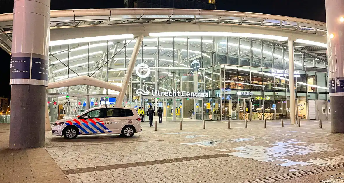 Persoon neergestoken met kapotgeslagen drankfles