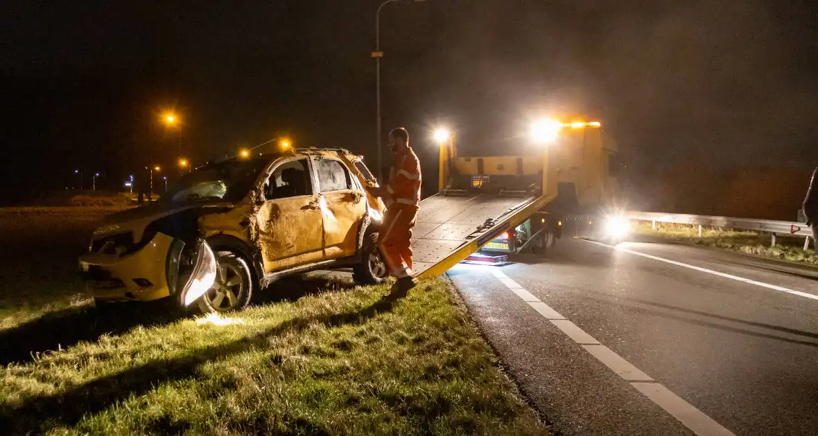 Automobilist raakt van de weg