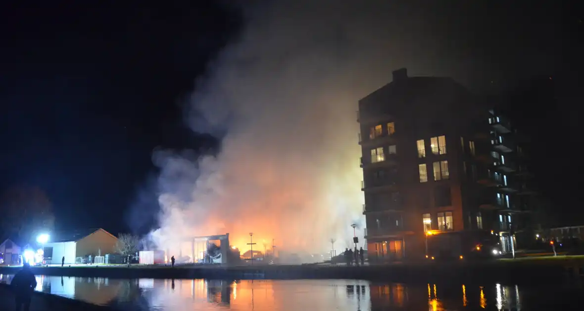 Evacuaties na brand in kringloopwinkel - Foto 2