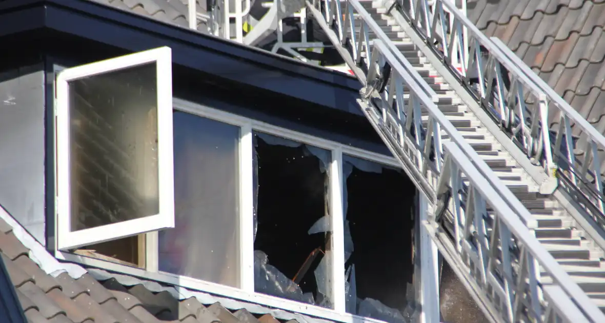 Brand in dakkapel van villawoning