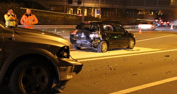 Drie voertuigen betrokken bij ongeval op snelweg - Afbeelding 8