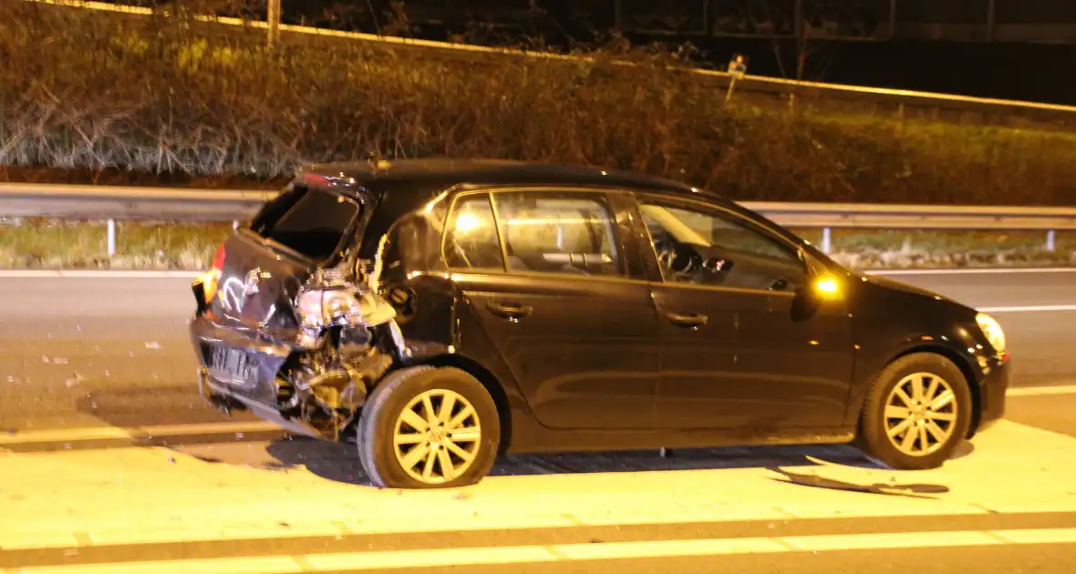 Drie voertuigen betrokken bij ongeval op snelweg - Foto 9