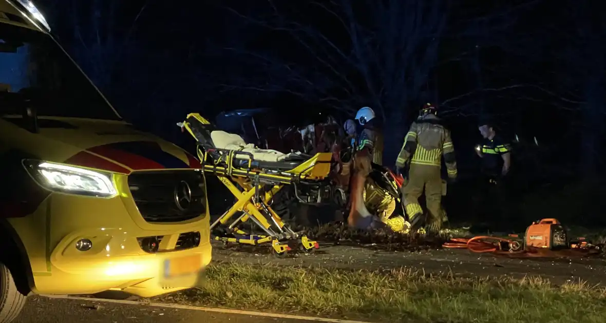 Persoon bekneld bij ernstig ongeval - Foto 7