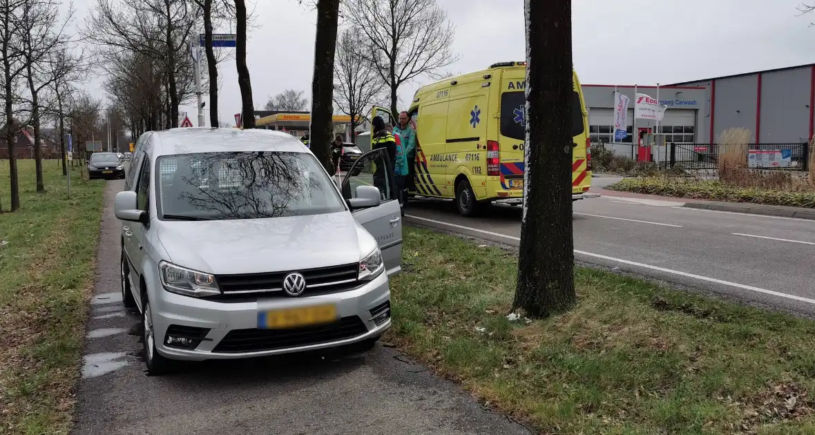 Schade bij aanrijding op kruising - Foto 2