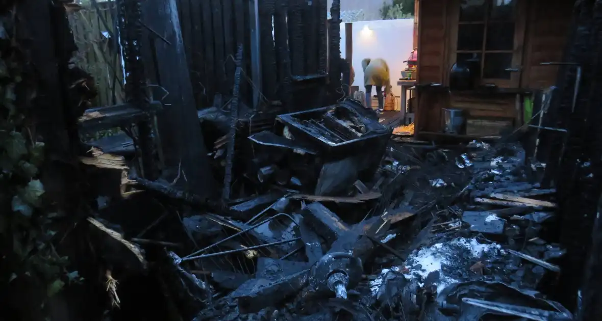 Schuur verwoest vanwege brand