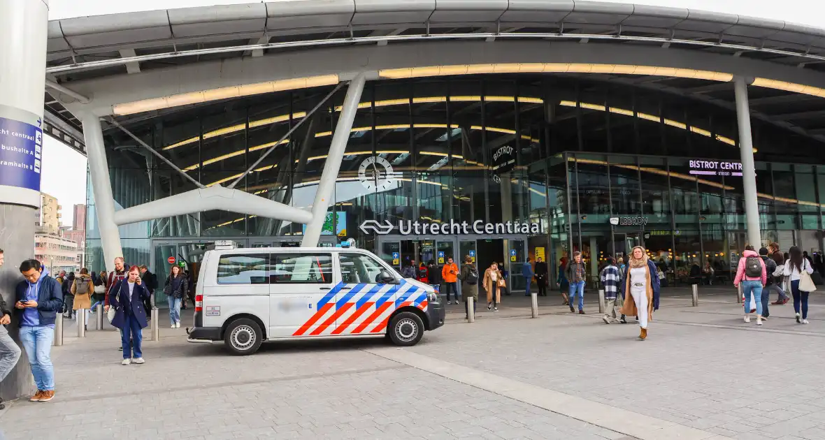 Centraal station deels ontruimd na aantreffen verdacht pakket